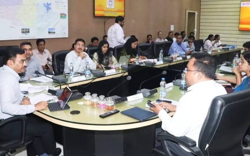 देश में चर्चा है — खंडवा महिला बाल विकास विभाग में