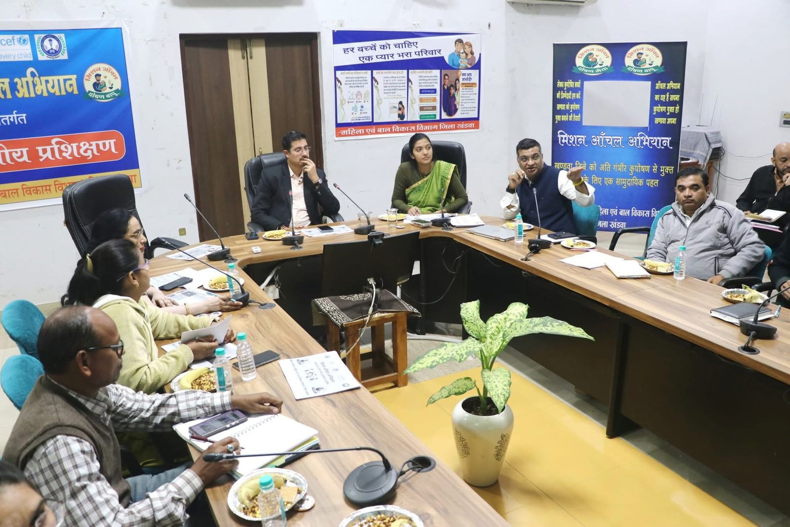 यह महिला-बाल विकास है जनाब!यहाँ निलंबन फाइलों में होता है, और कुर्सी पर वही बैठता है जो बैठना जानता है