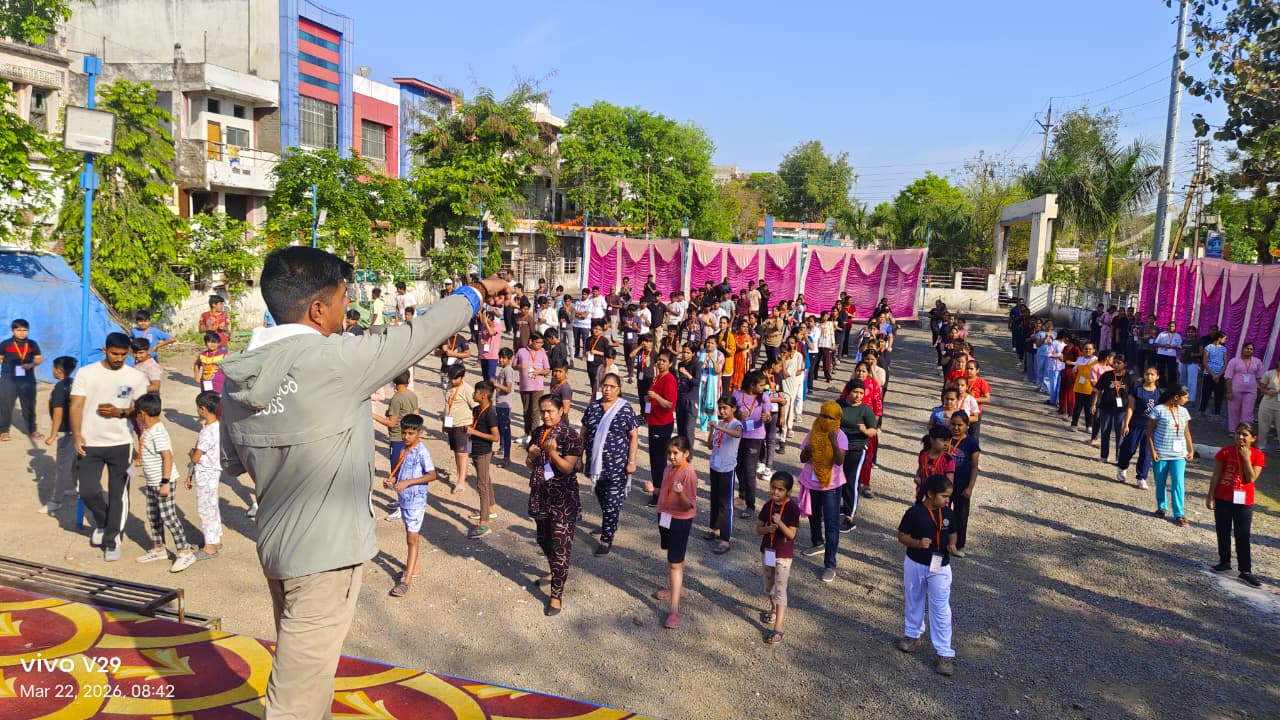 सिंधी समाज अब आत्मनिर्भरता के साथ आत्मरक्षा में भी मजबूत बन रहा है। हर चुनौती का सामना करने के लिए समाज पूरी तरह तैयार और सक्षम है।