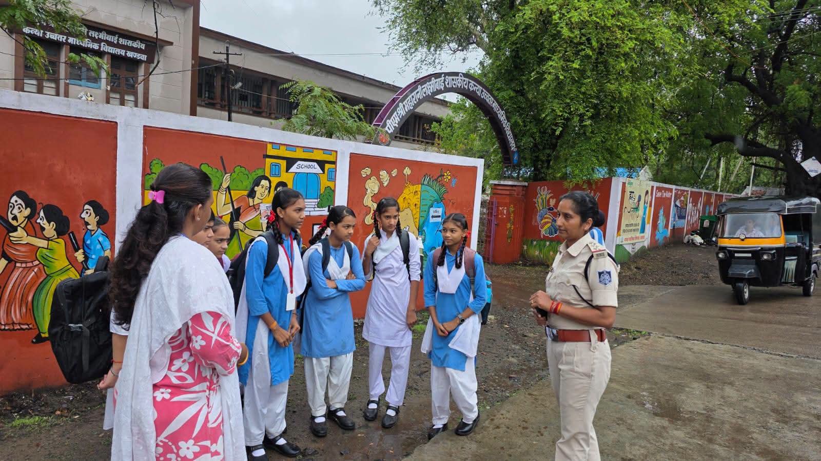 मनचलों की अब खैर नहीं, मैदान में उतरी महिला थाना प्रभारी सुलोचना गहलोत